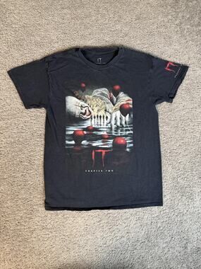 IT Shirt Mens M Black Pennywise Chapter Two Graphic Crew Neck Cotton Lightweight